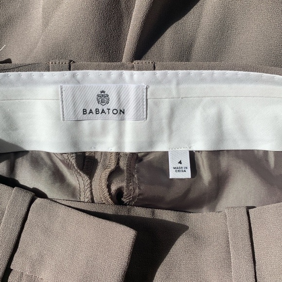 Aritzia Babaton 3" Pleated Mini Short, Felted Taupe, Summer 24, NWT, Sz 4 - Picture 8 of 16